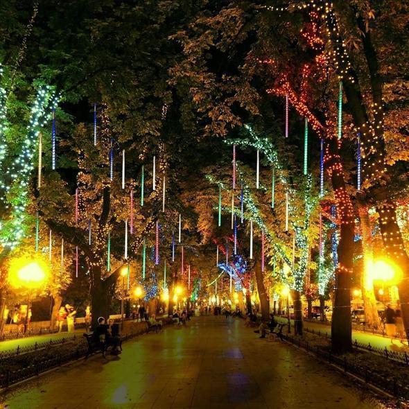 Snowfall Garlands of Light (set of 8)