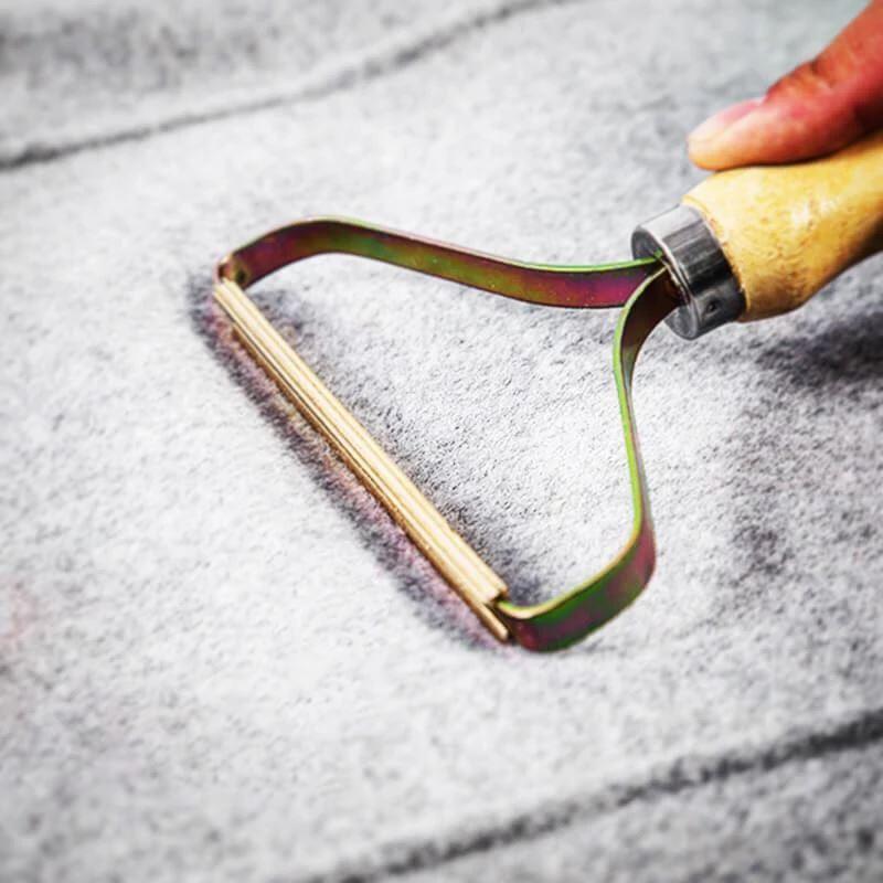 Portable Lint and Pilling Remover
